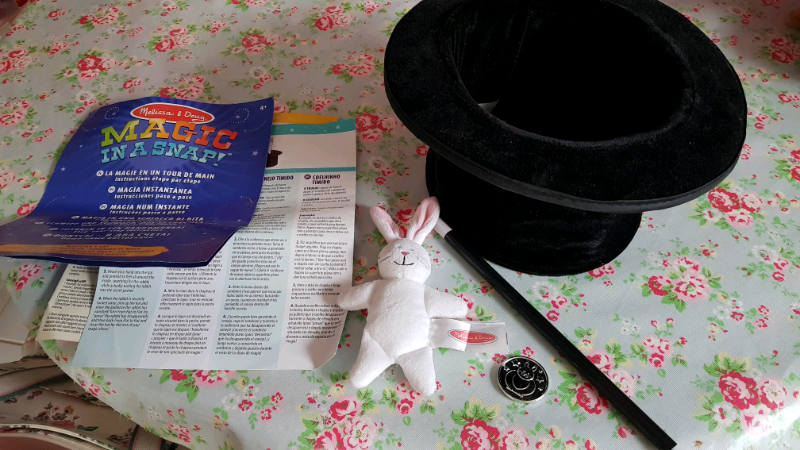 melissa and doug magic hat
